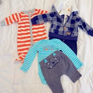 Carter’s newborn set. BRAND NEW
